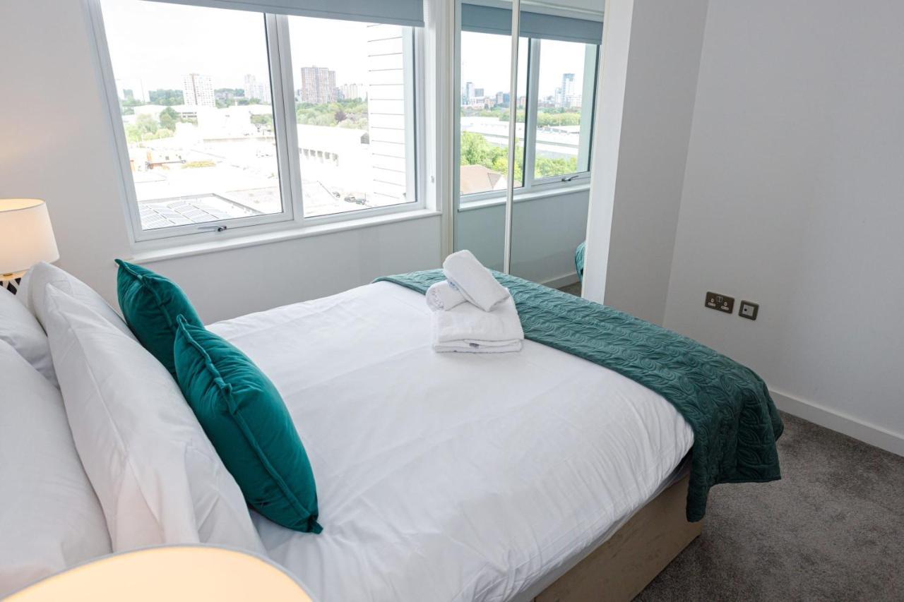 Contemporary 2 Bedroom Duplex In Salford Manchester Kültér fotó